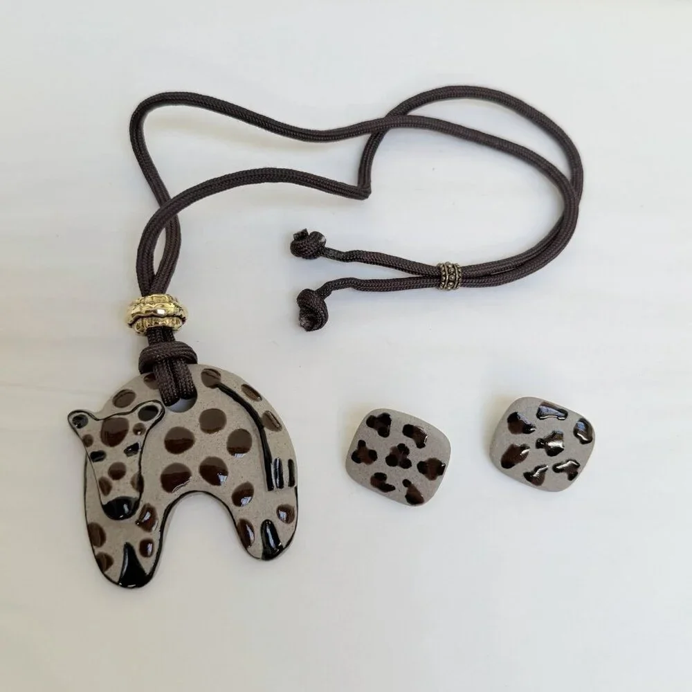 Vintage Ceramic‎ Cat Cheetah Calderon Signed Necklace Clip On Earrings Set Gift